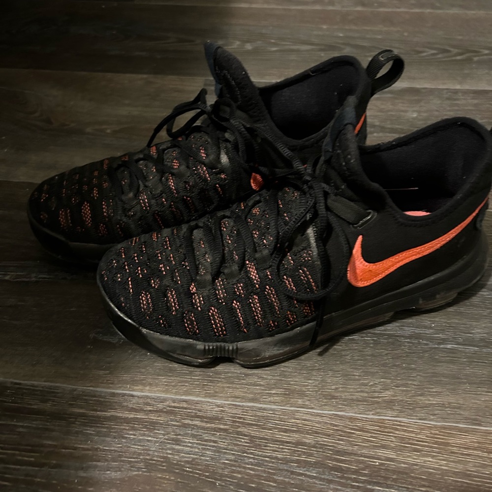Zoom KD 9 Aunt Pearl Breast Cancer Edition